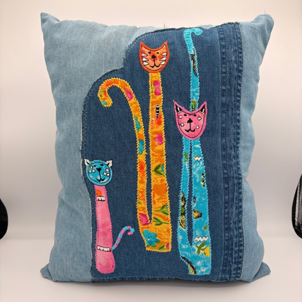 Unbranded Denim Cat Pillow Unisex 16x15 Blue Excellent Whimsical Patchwork Decor